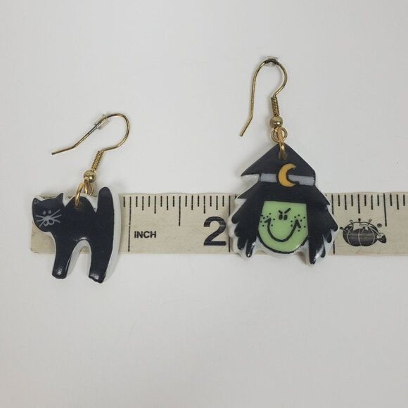 Trena's Trinkets Vintage 90s NOS Halloween Black Cat Witch Ceramic Hook Earrings - Picture 10 of 13